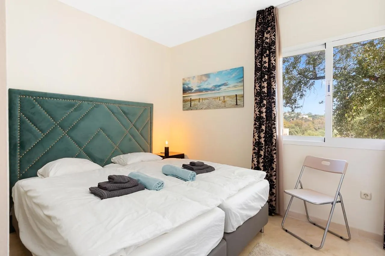 Beautiful Apartment With Big Terrace And Access To 3 Pools Elviria Marbella