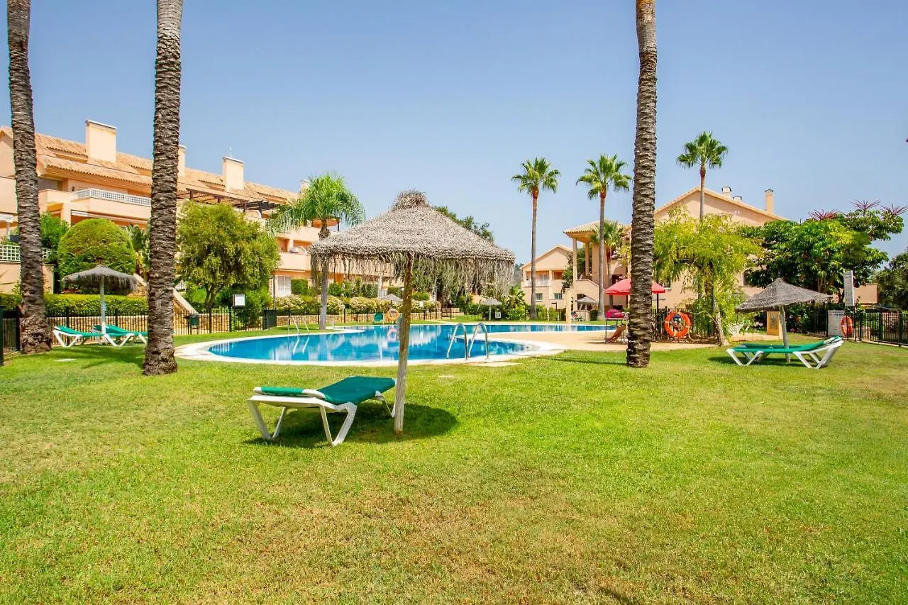 Beautiful Apartment With Big Terrace And Access To 3 Pools Elviria Marbella