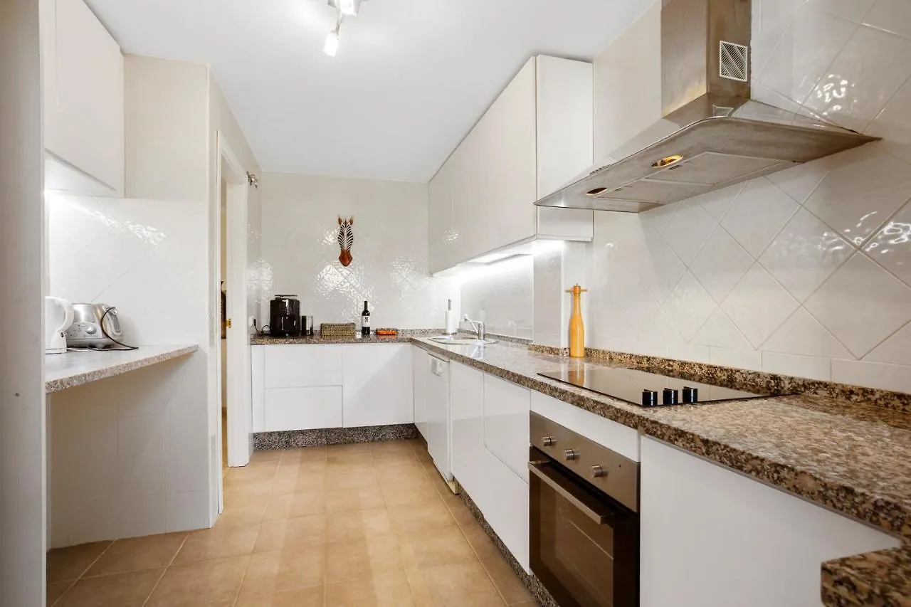 Beautiful Apartment With Big Terrace And Access To 3 Pools Elviria Marbella