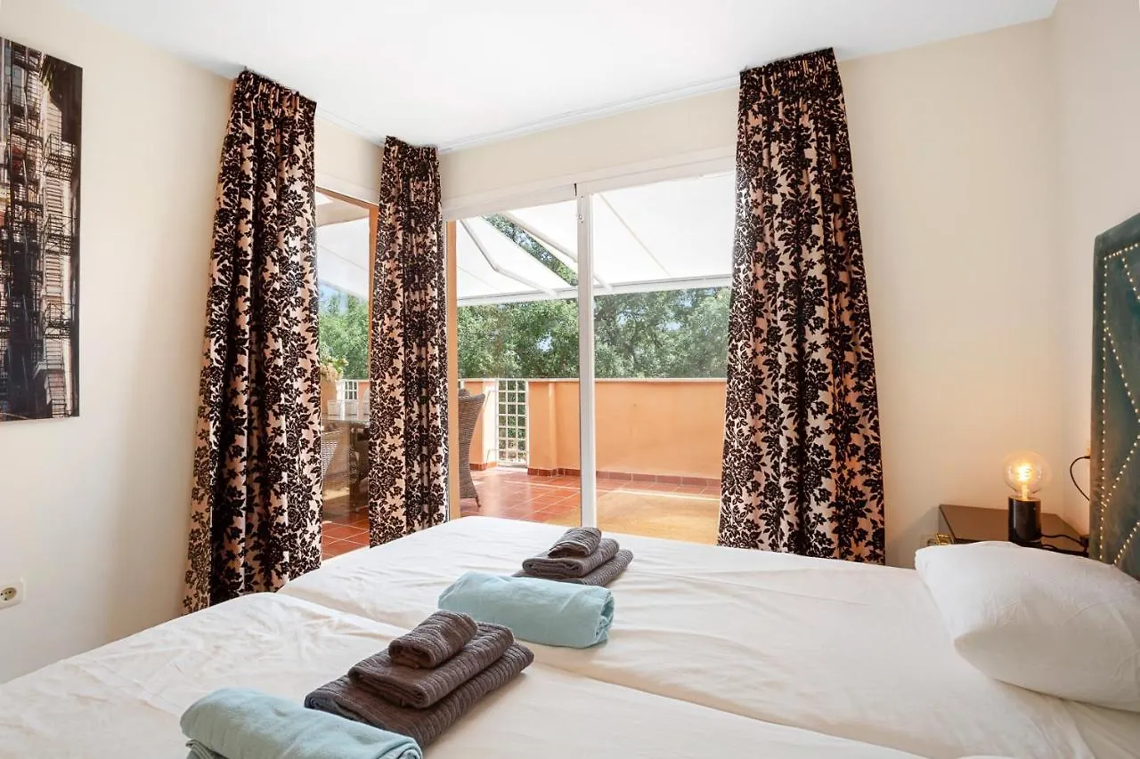 Beautiful Apartment With Big Terrace And Access To 3 Pools Elviria Marbella