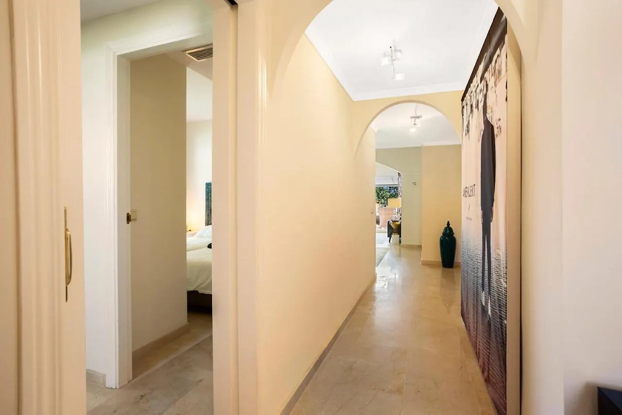 Beautiful Apartment With Big Terrace And Access To 3 Pools Elviria Marbella