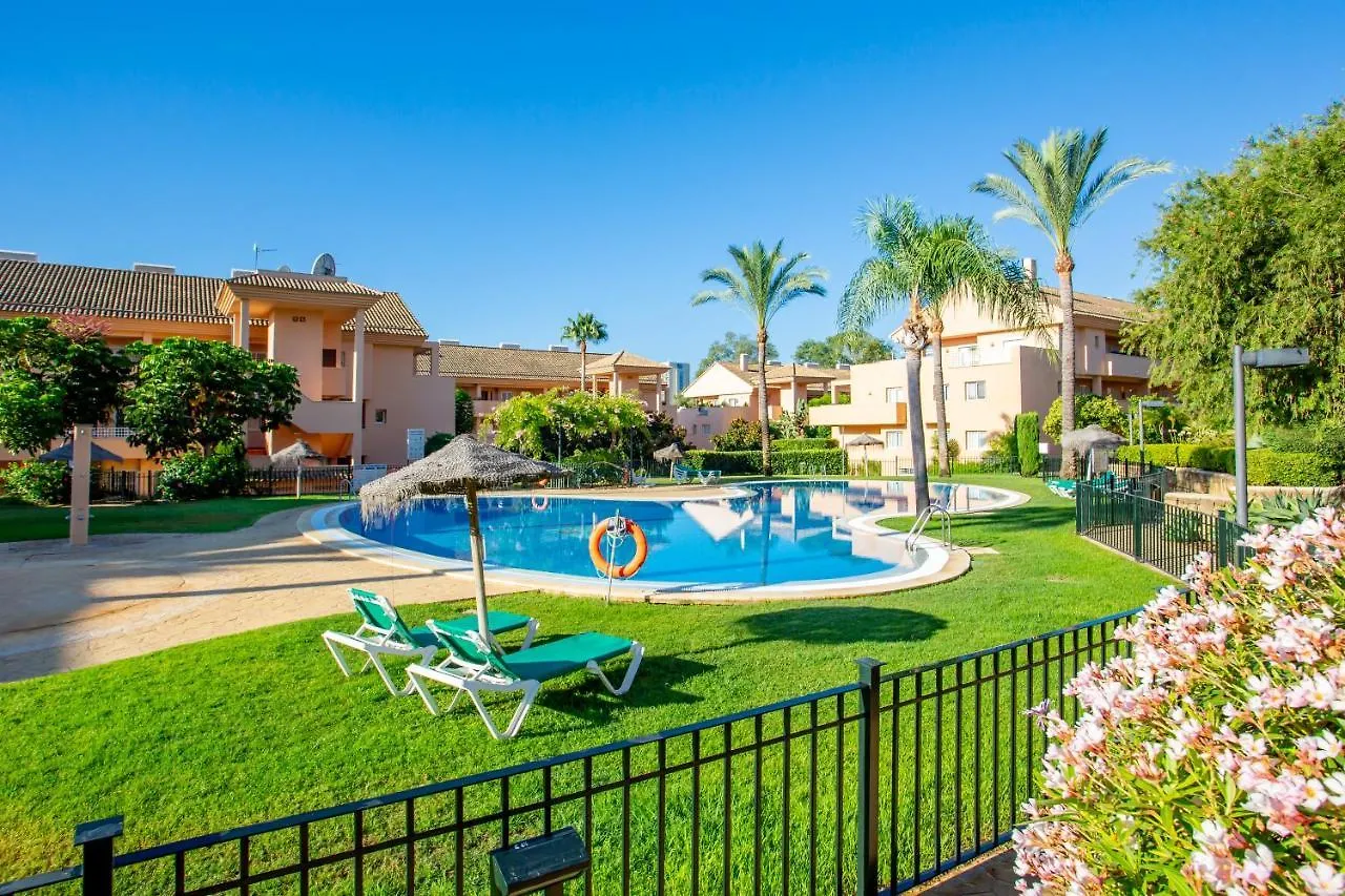 Beautiful Apartment With Big Terrace And Access To 3 Pools Elviria Marbella Spain