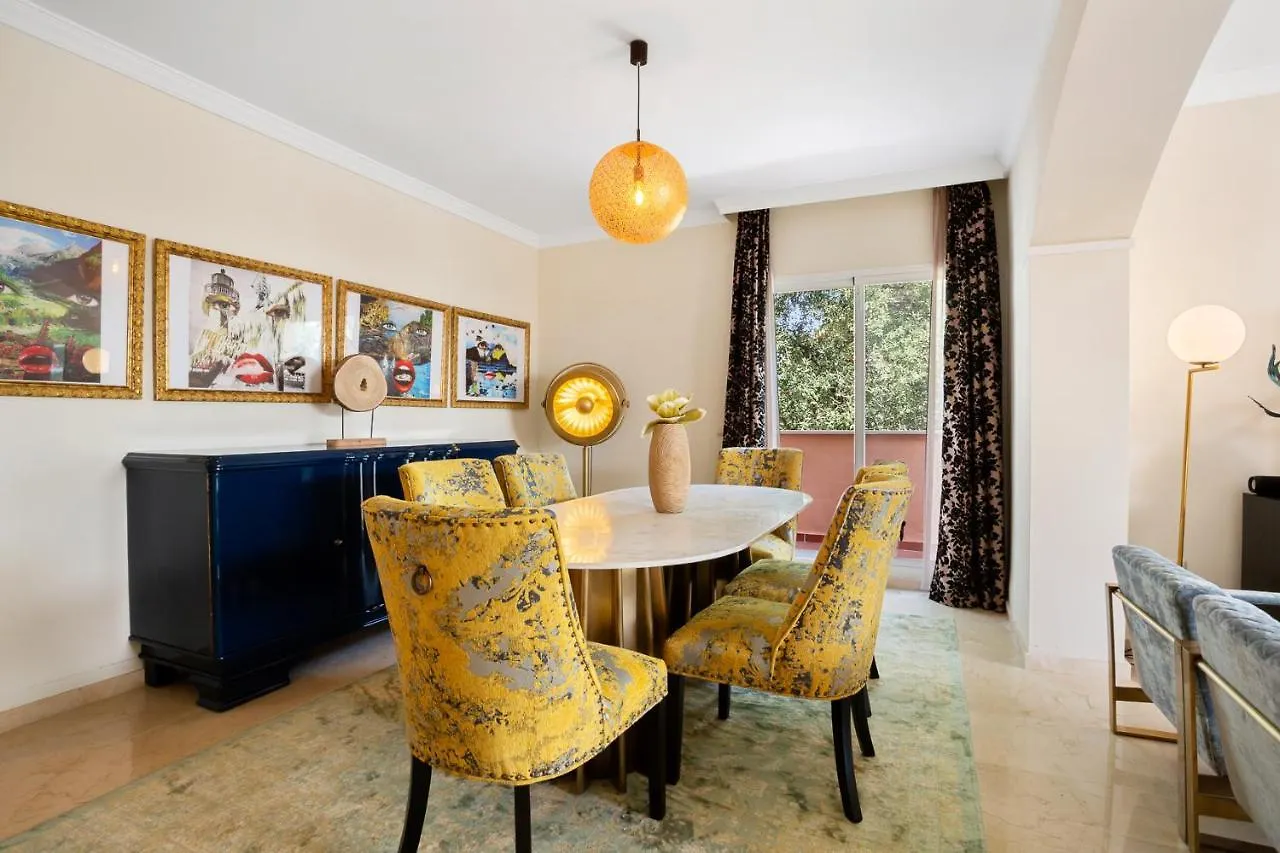 Beautiful Apartment With Big Terrace And Access To 3 Pools Elviria Marbella