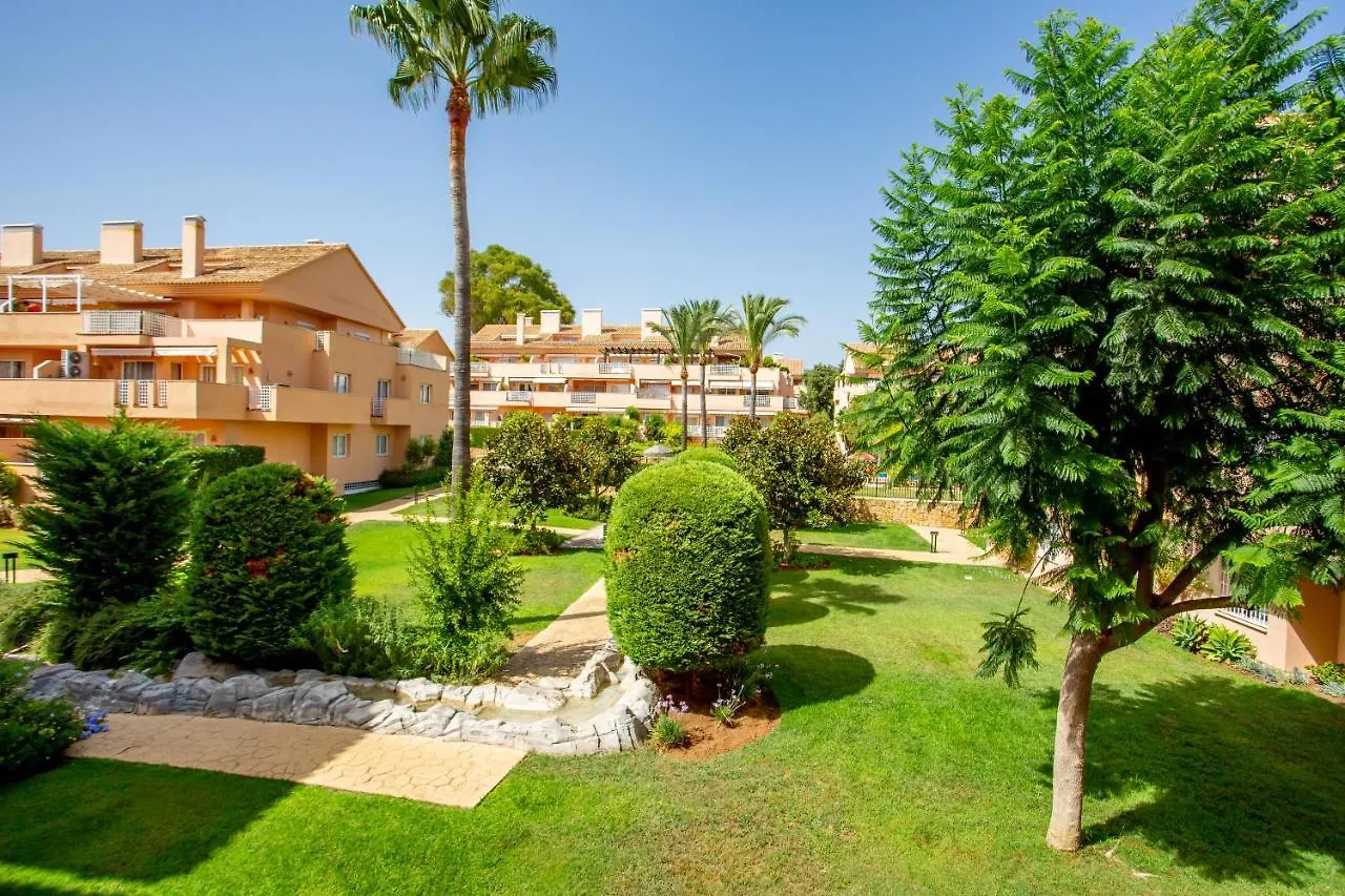 Beautiful Apartment With Big Terrace And Access To 3 Pools Elviria Marbella